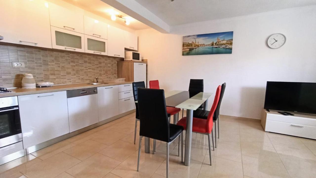 Holiday Apartments Maslina Paho Babino Polje Eksteriør billede