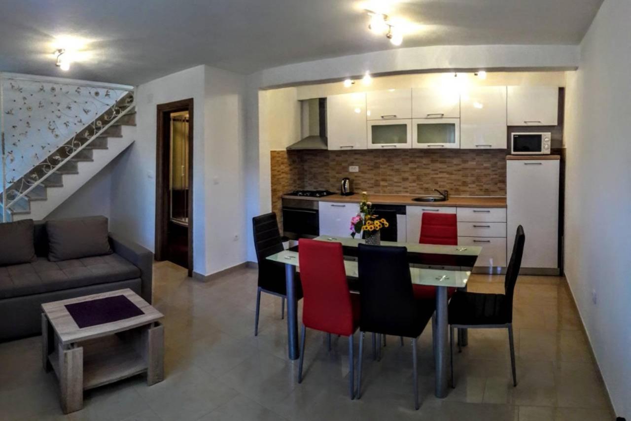 Holiday Apartments Maslina Paho Babino Polje Eksteriør billede