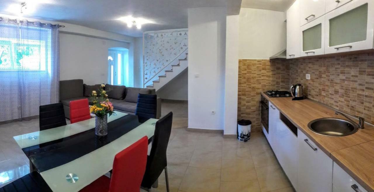 Holiday Apartments Maslina Paho Babino Polje Eksteriør billede